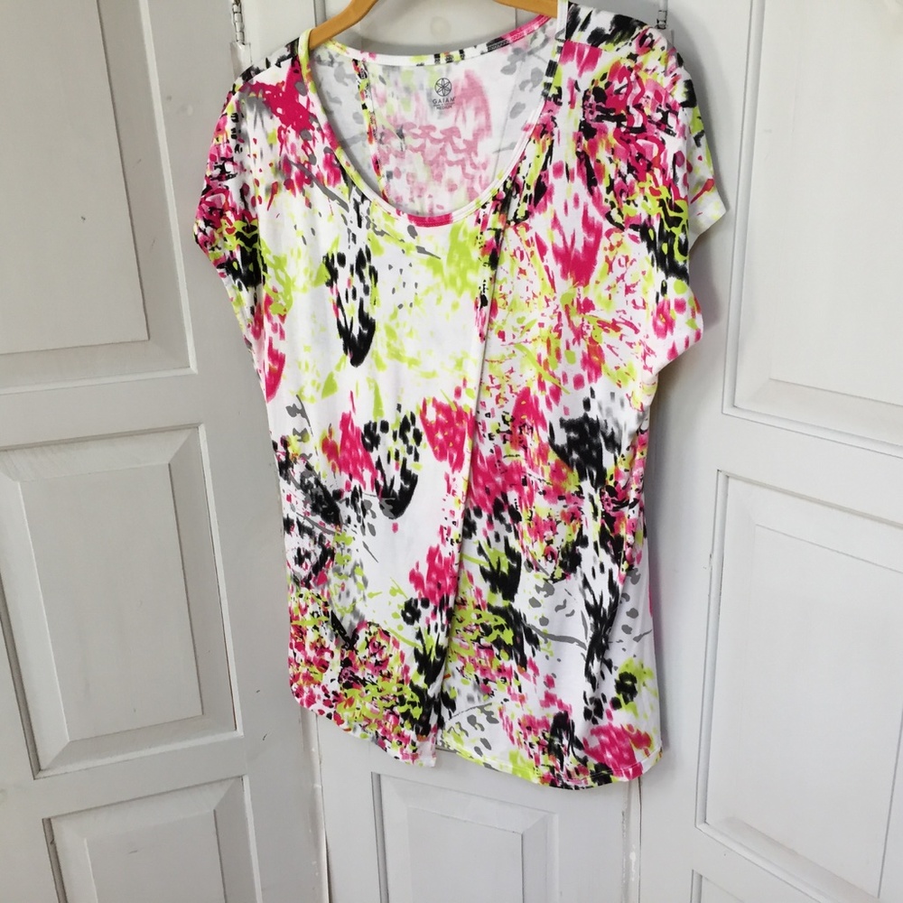 Gaiam Multi-Color Tee - Picture 6 of 15